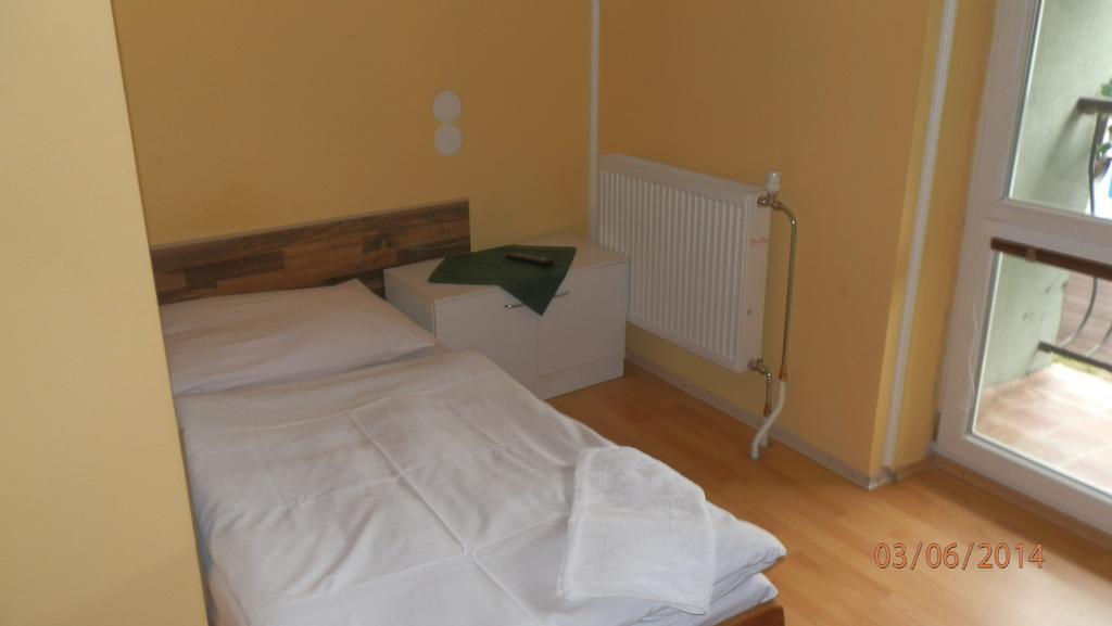 Penzion Marina Pri Slovenskej Restauracii Brezno Chambre photo