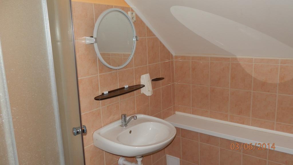 Penzion Marina Pri Slovenskej Restauracii Brezno Chambre photo